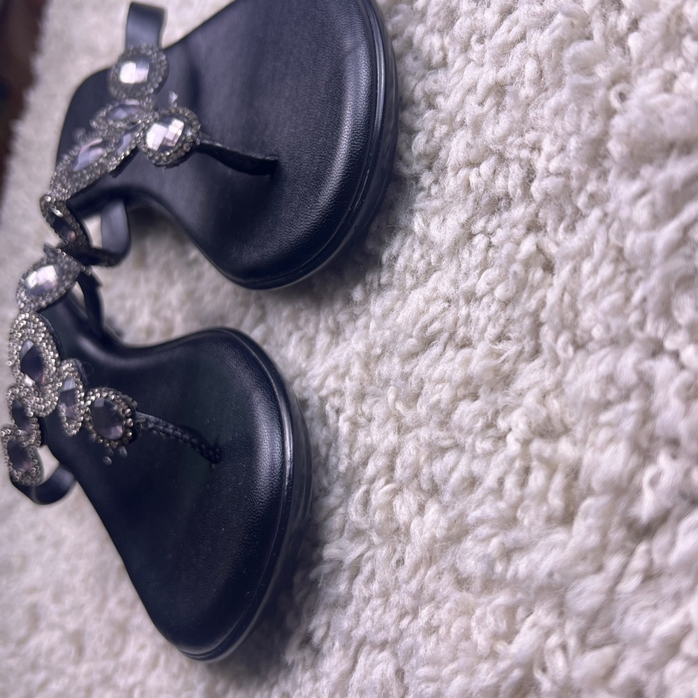 WOMENS BLACK SIZE 7 TOSCANELLA SANDALS WITH RHINESTONE DESIGN SIZE 7 NWOT - Picture 3 of 10